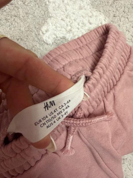 Teplakove kraťasy h&m 104, h&m,104