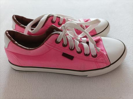 Plátené tenisky, 38