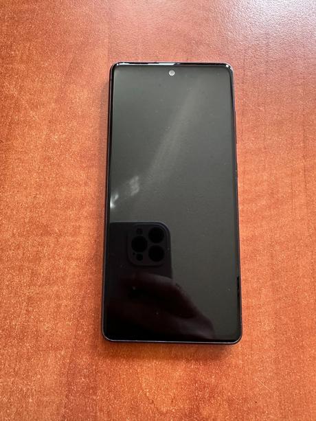 Samsung galaxy s20 fe 6/128 gb veľmi zachovalý, samsung