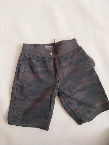 Kratasy, primark,140