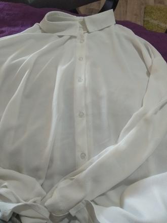 Ľahká košieľka, 42