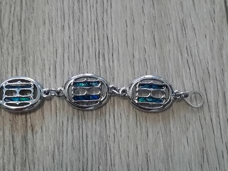 Dámske a dievčenské náramky,