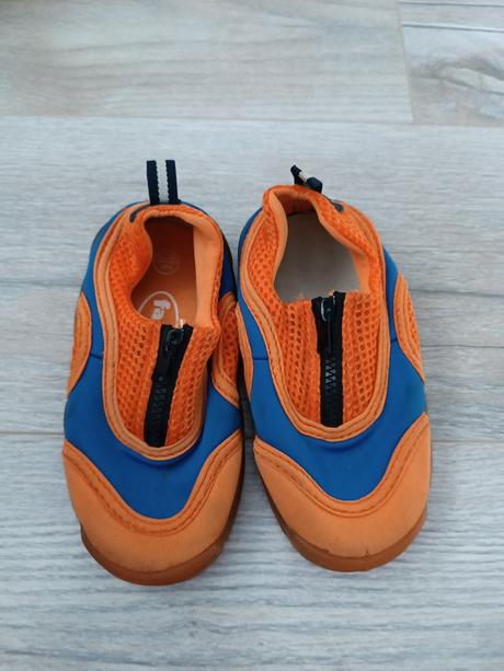 Topánky do vody, 26