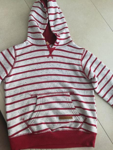 Mikina v super stave, zara,110