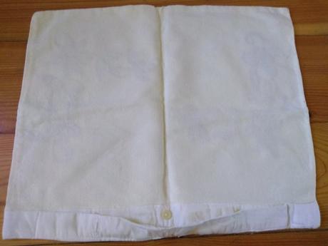 Vyšívaný vankúšik - 41,5x 34cm - 2,50,