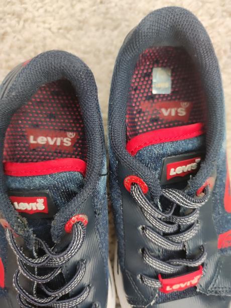 Krásne tenisky športovo elegantné, levis,29