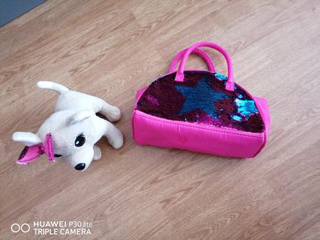 Plyšovy psík v kabelke,