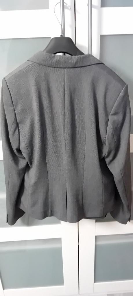 Nohavicovy kostym s poštou, h&m,40