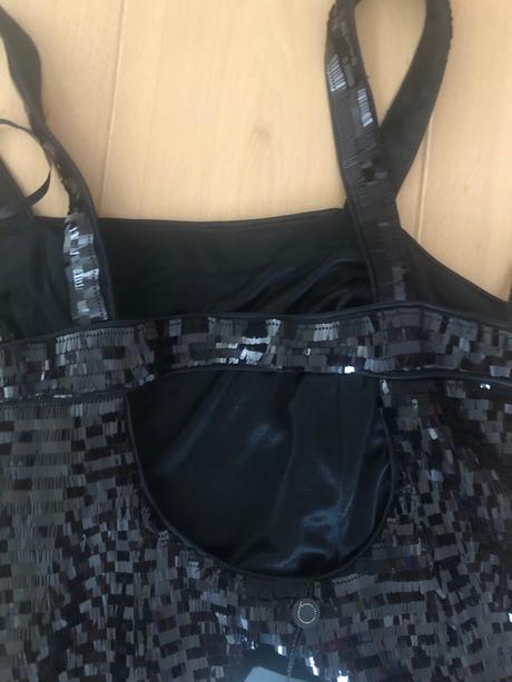 Nové spolocenské šaty, l