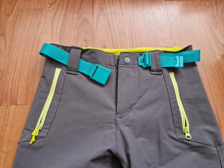 Detske sportove turisticke nohavice, decathlon,140