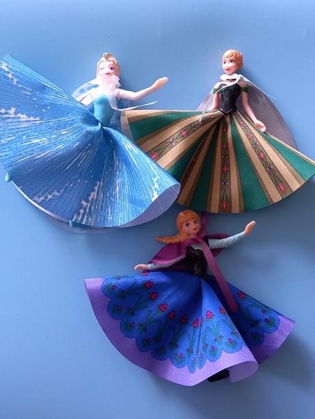 Kinder postavičky anna a elza, 