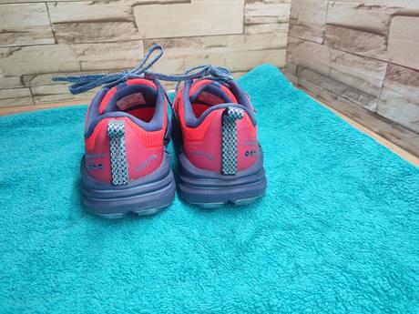 Brooks 39 - dámske bežecké tenisky, 39