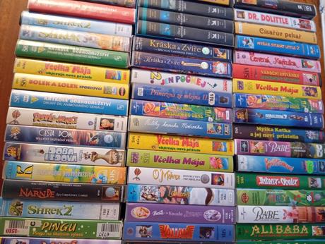 Predám vhs kazety -- viď. 10 foto,