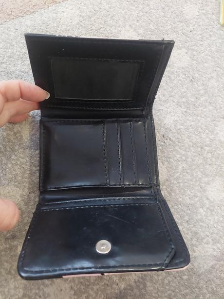 Peňaženka hello kitty,