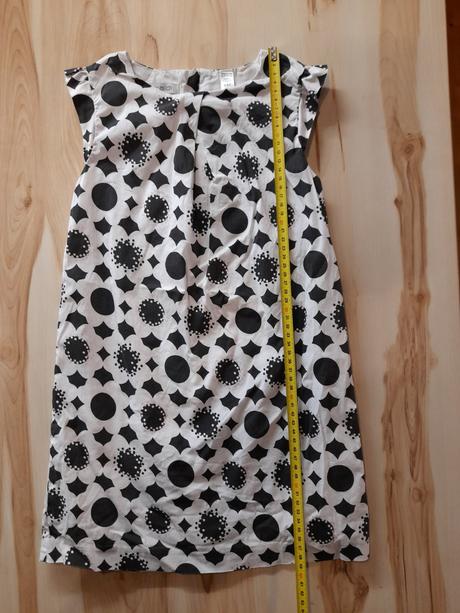 Kvetinkové čiernobiele šaty, 116