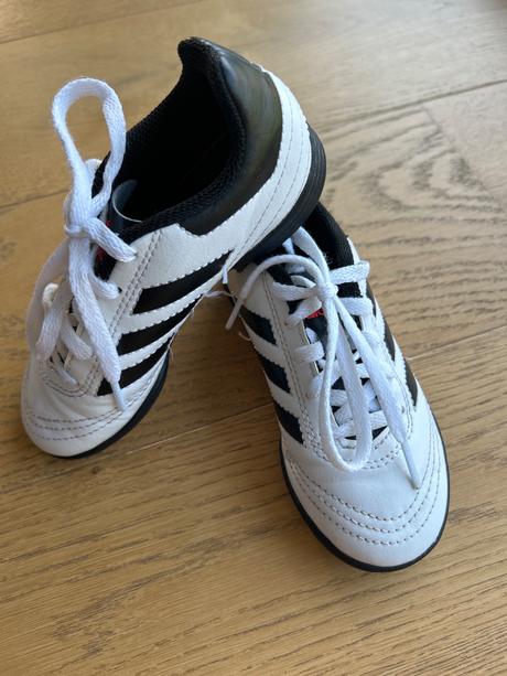 Topanky na futbal adidas, adidas,28