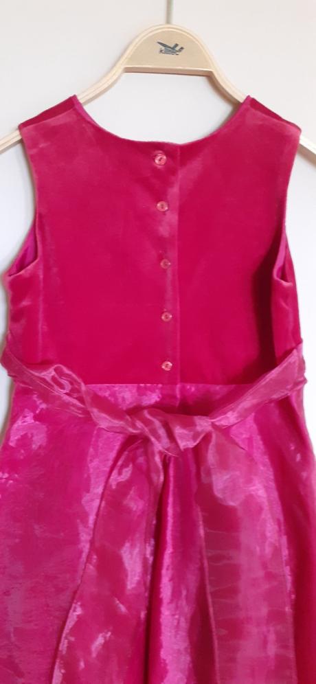 Šaty na slávnostnú príležitosť, 140