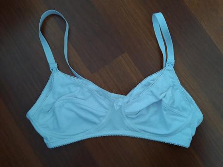 Posprsenka na dojčenie, 75,b