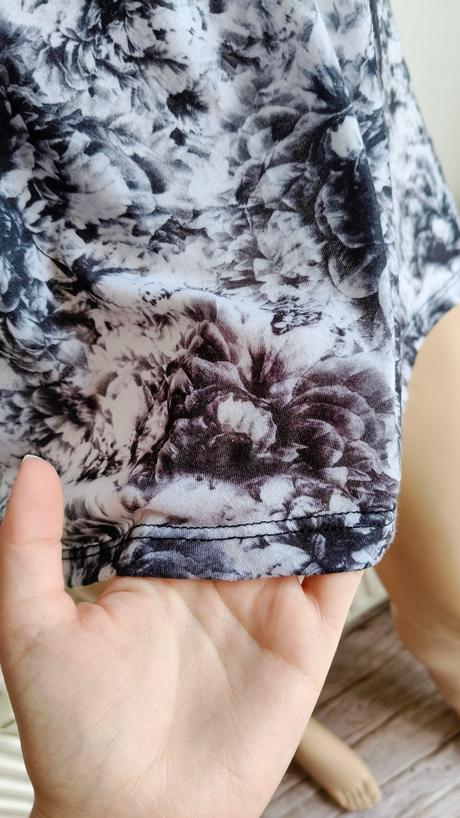 Tričko new yorker čiernobiele kvetinové tielko, amisu,m