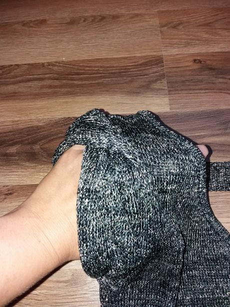 Krasny elegantny svetrik so zlatou niťou, orsay,m