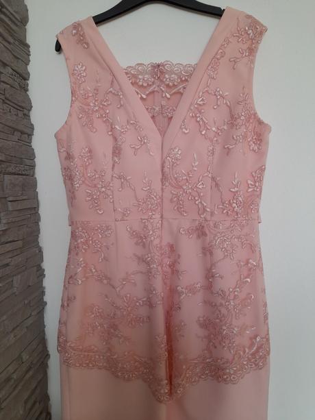 Spolocenske saty, 42