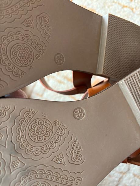 Krasne sandále, graceland,39