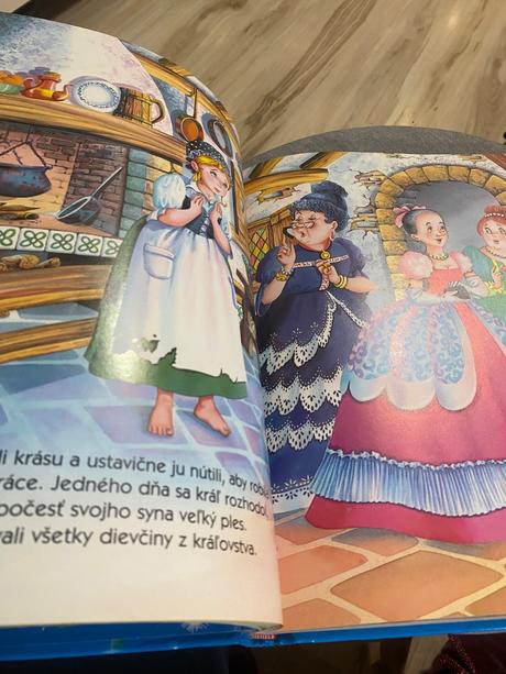 Veľká rozprávková kniha 12 zlatých rozprávok,