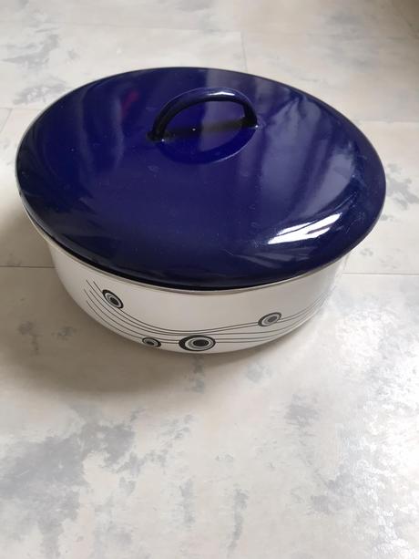 Smaltovaná miska s pokrievkou, 