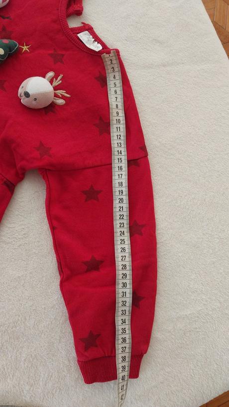 Šaty vianočné, 98