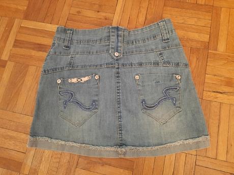 Dievčenská sukňa, 134