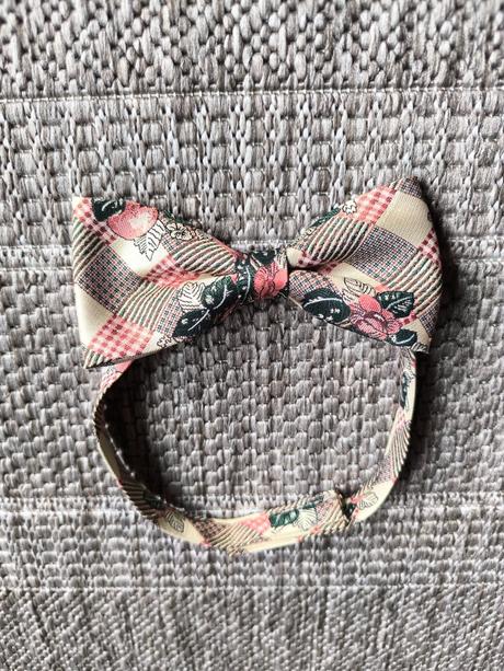 Žakárový motýlik, 