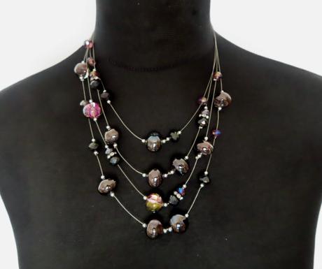 Krásny 4-radový náhrdelník,