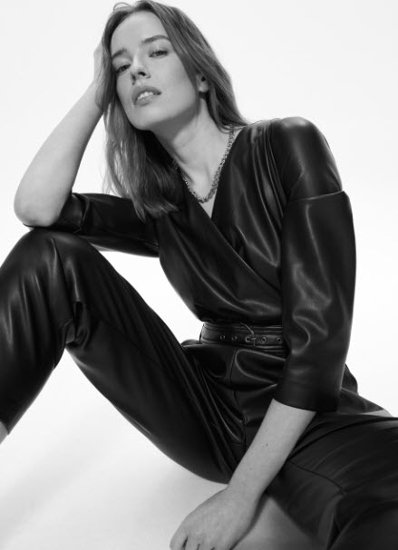 Skvelý koženkový overal značky mohito,pc 54,99 eur, mohito,s