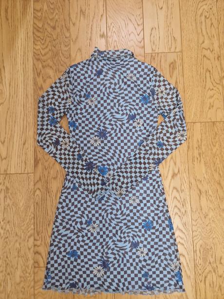 Dievčenske šaty, s