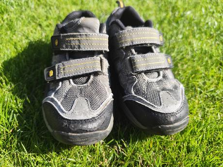 Trekové topánky, 28