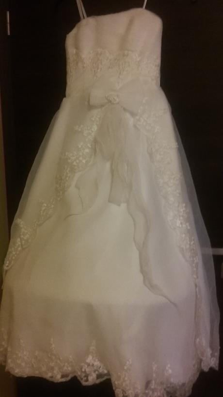 Nádherné šaty na 1. sv. prijímanie (pre družičku), 140