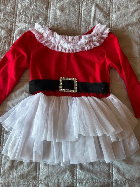 Šaty vianočné, 80