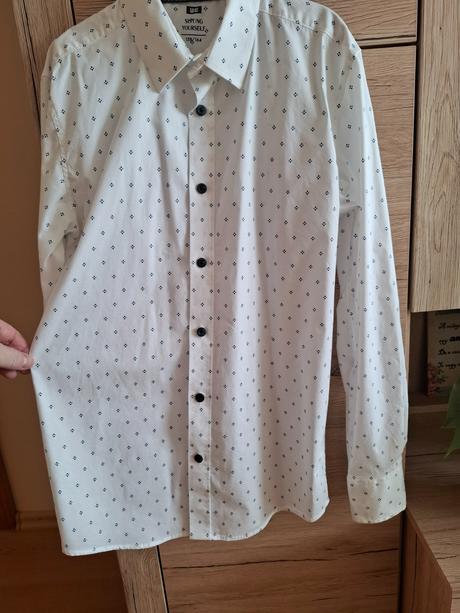 Peknučká košeľa, 158