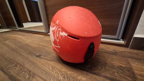 Lyžiarska prilbu značky keen, obvod 55-56 cm, s