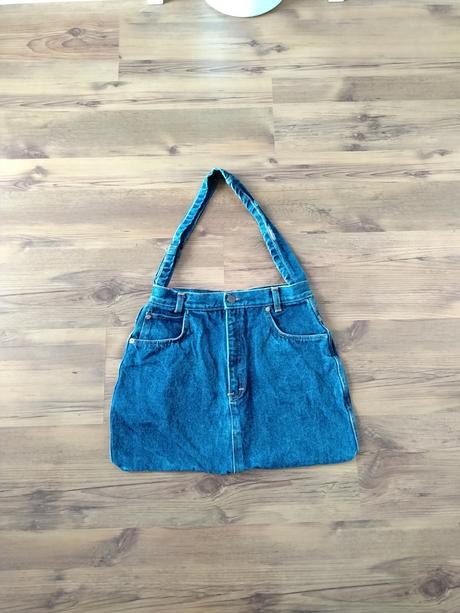 Kabelka cez plece riflova, 