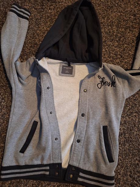 Nadherná mikinka, reserved,140