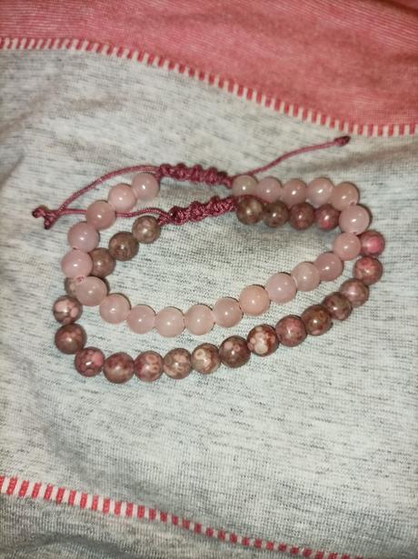 Náramky z prírodných kameňov, 