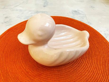 Stará porcelánová vintage mydelnička, 