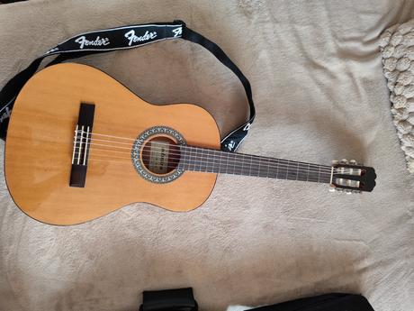 Gitara 3/4 alba + pás + púzdro, 
