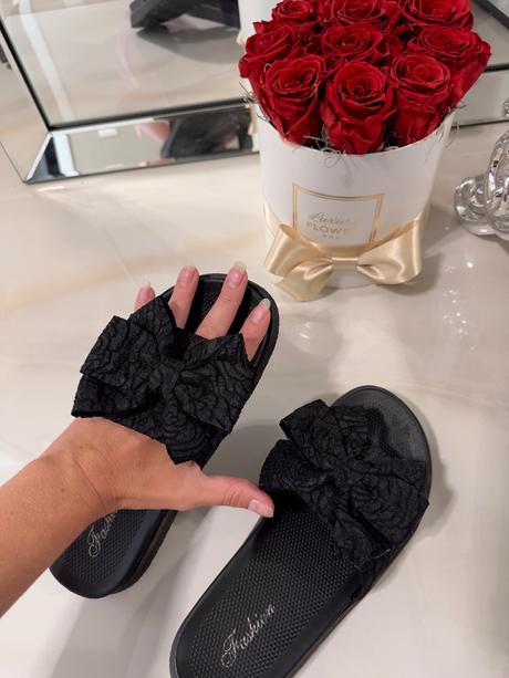 Čierne šľapky s mašľami, 38