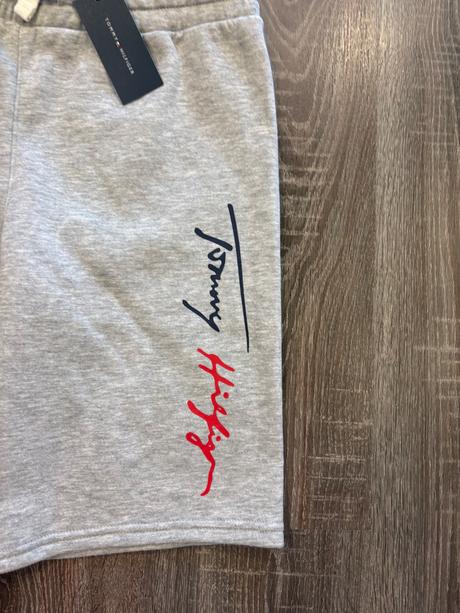 Tommy hilfiger nove kratasy na 14-16 rokov, tommy hilfiger,164