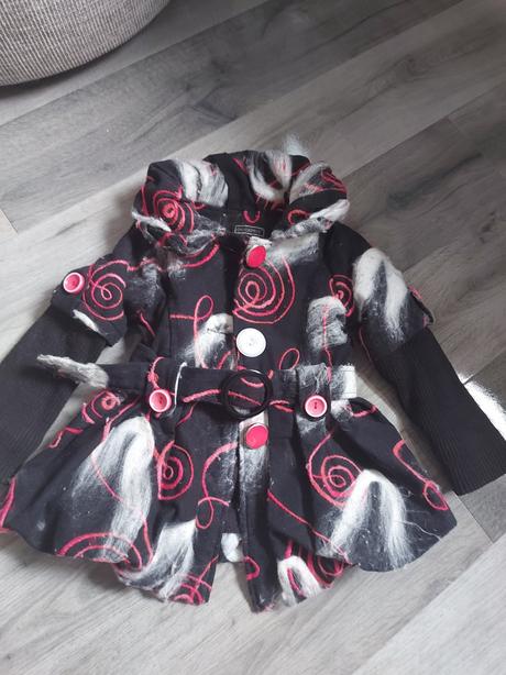 Dievčensý kabátik, 98