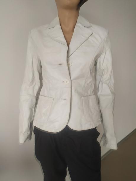 3000 kozena biela bunda bola draha, m