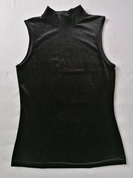 Čierny zamatový rolacik, xs