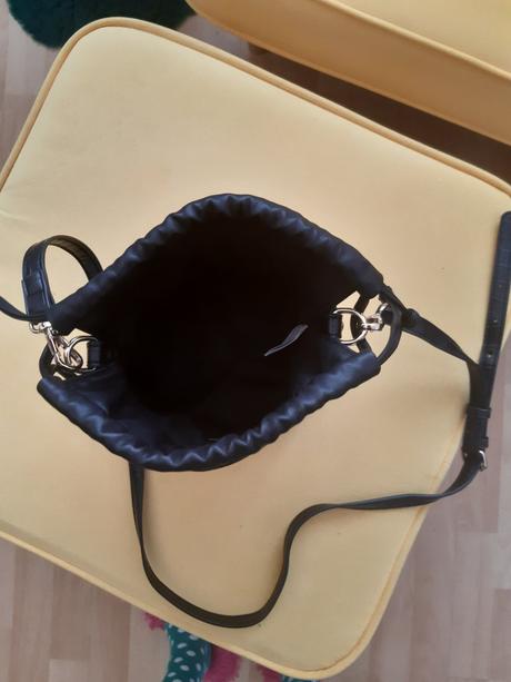 Čierna guľatá kabelka, sinsay